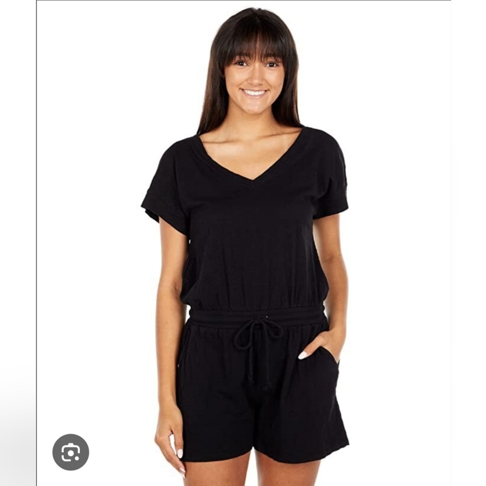 1.STATE WOMEN'S BLACK SODT V NECK ROMPER WITH POCKETS SIZE XS NWT